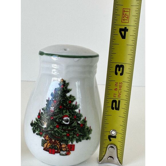 Vintage Christmas Tree Salt and Pepper Shaker Set - Picture 8 of 9